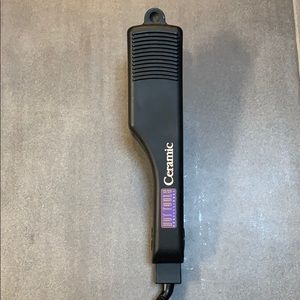 Ceramic Hot Tools hair straightener